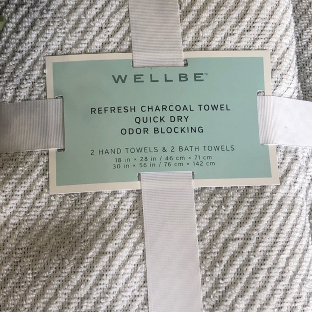 🌟 WellBe 4 Pack Refresh Charcoal Bath & Hand Towels READ DESCRIPTION PRICE FIRM - Picture 6 of 11